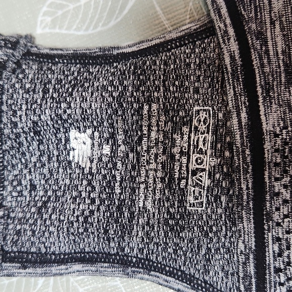 New Balance Activewear Tank Top - Picture 3 of 5